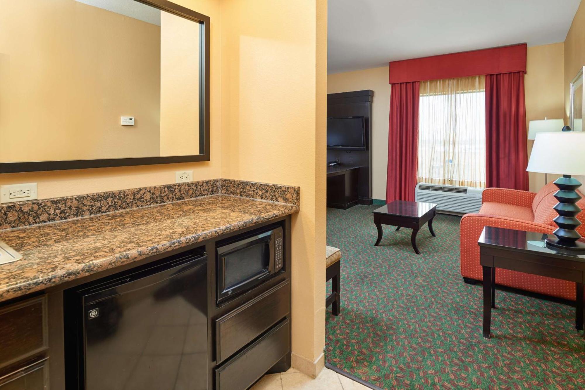 Hampton & Waco-south Hotel 3*