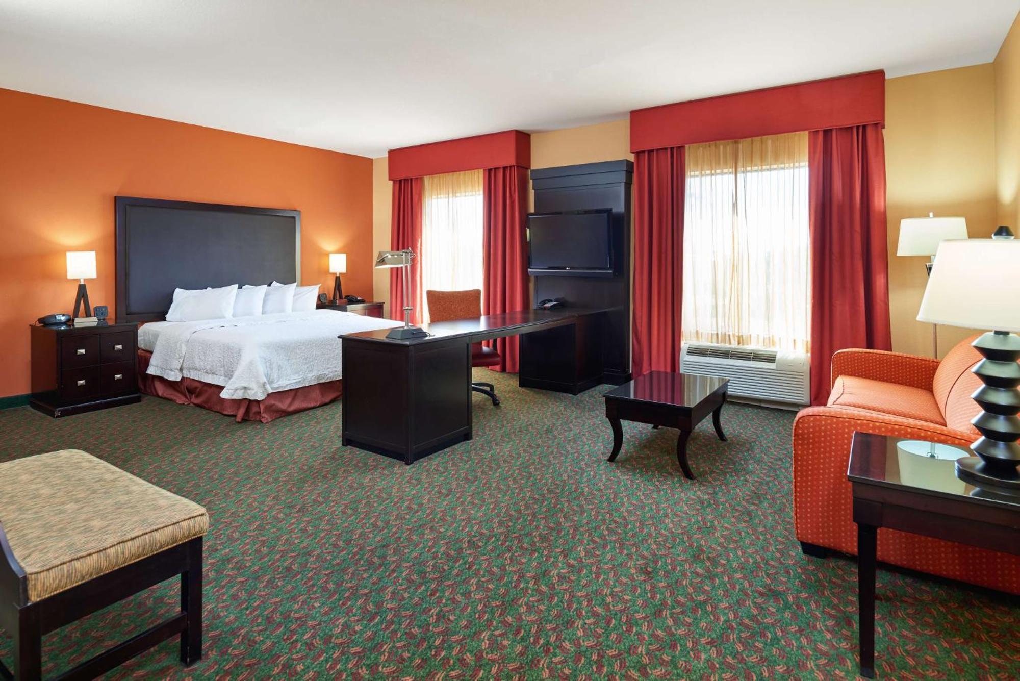 Hampton & Waco-south Hotel 3*