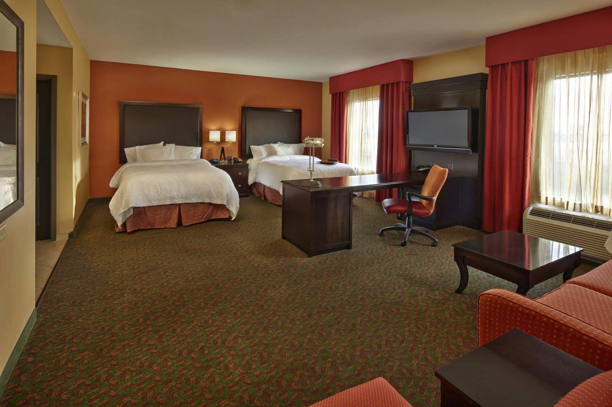 Hampton & Waco-south 3*