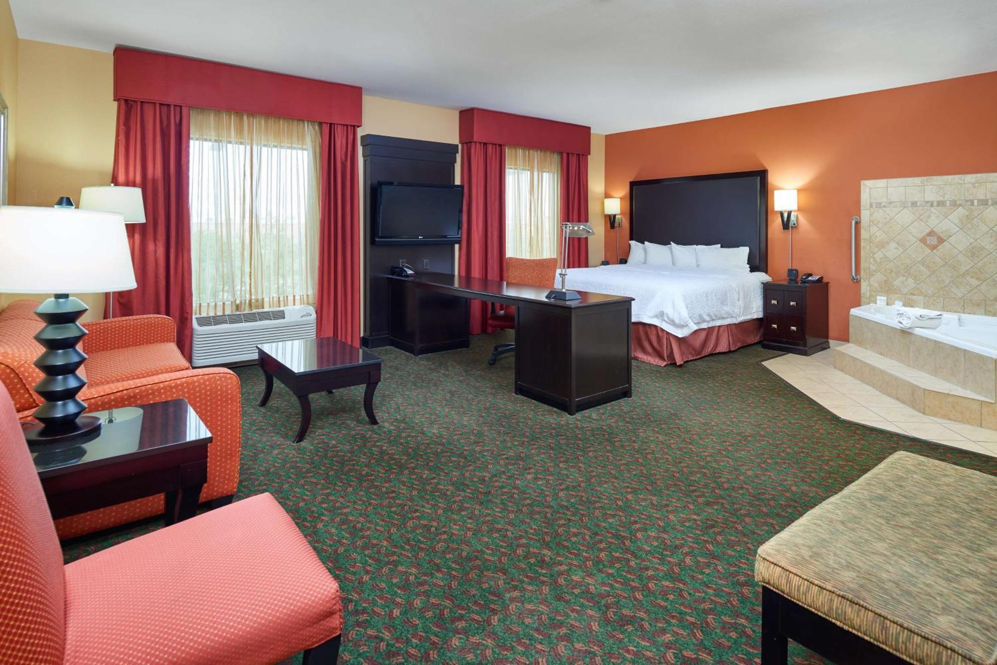 Hampton & Waco-south 3* Waco